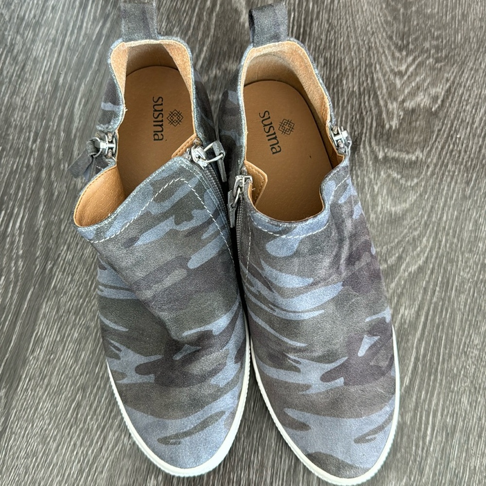 Susina camo heeled sneakers